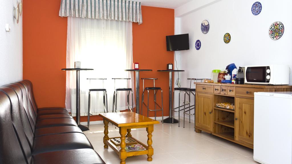 Hospedium Hostal Restaurante El Mirador De Atienza Esterno foto